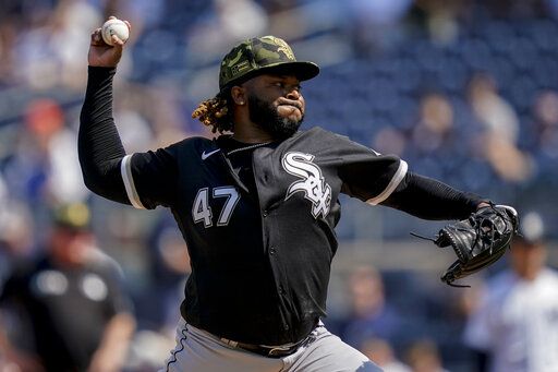 Chicago White Sox starting pitcher Johnny Cueto (47) throws in the first inning of a baseball game against the New York Yankees, Sunday, May 22, 2022, in New York.